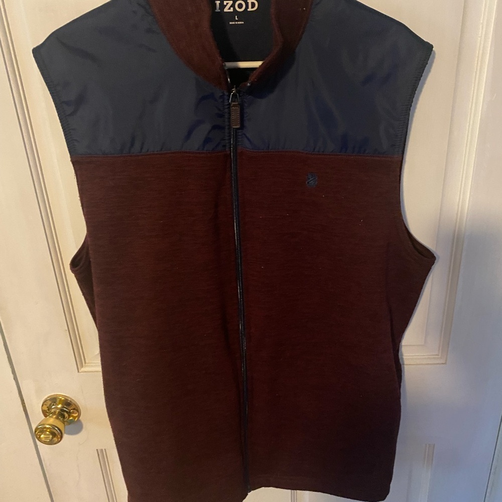 Izod Navy and Maroon Vest